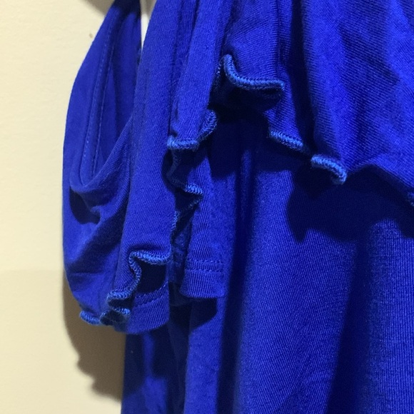 Cable & Gauge cold shoulder top - Picture 3 of 7